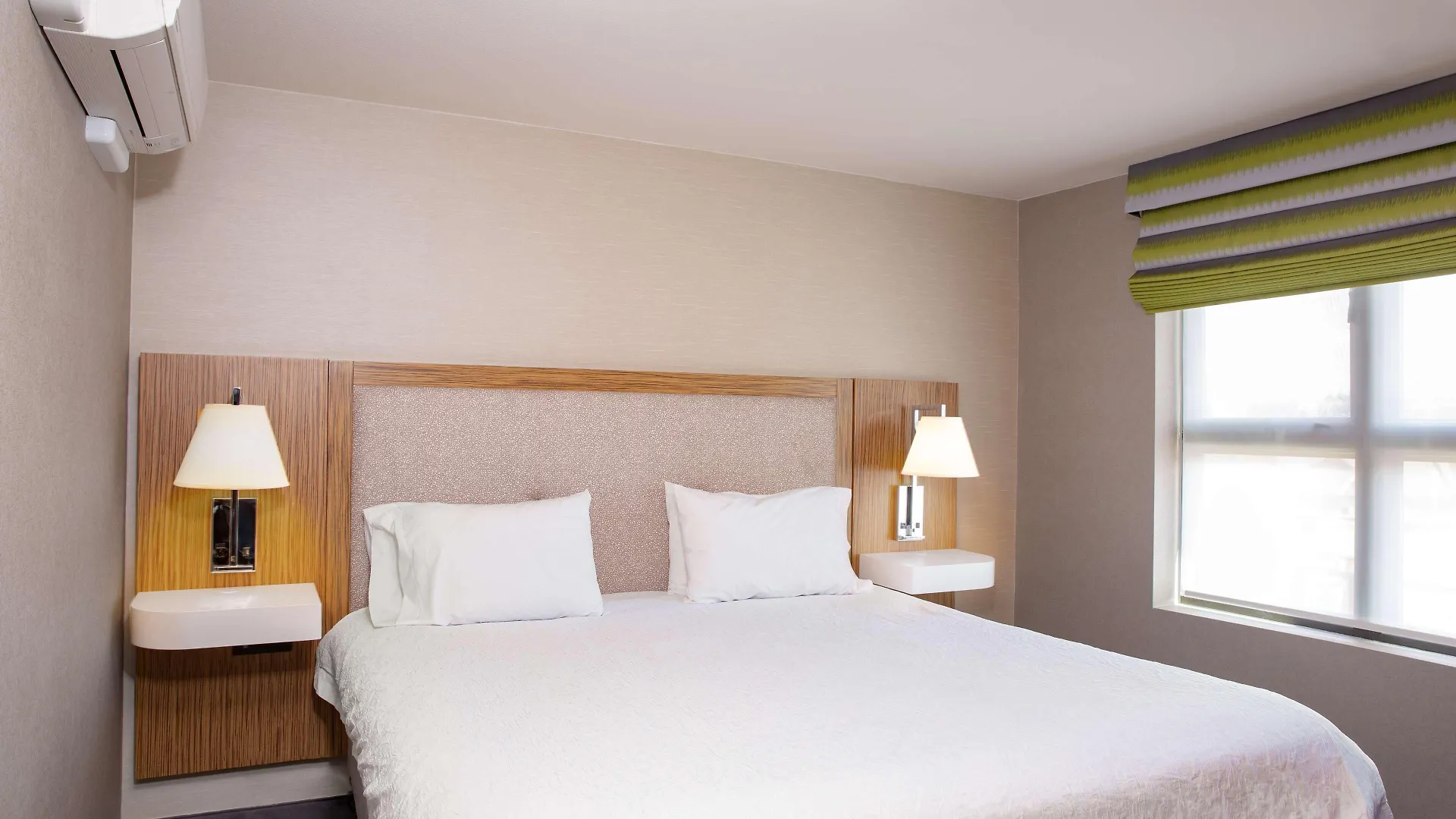 Hampton Inn & Suites Seattle-Downtown Seattle