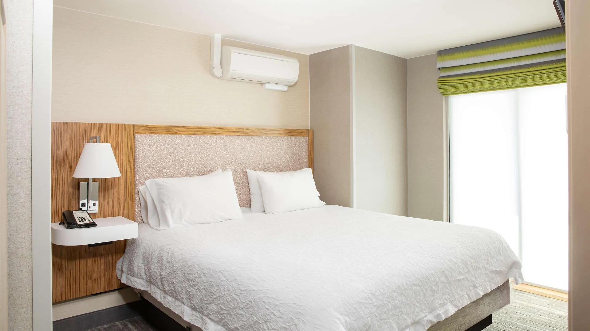 Hampton Inn & Suites Seattle-Downtown 3*, Seattle