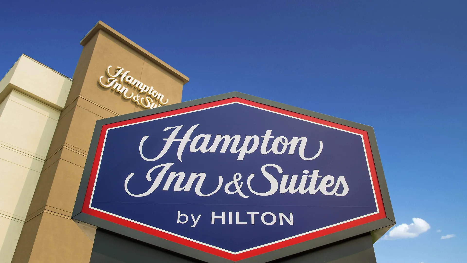 Hampton Inn & Suites Seattle-Downtown Hotel