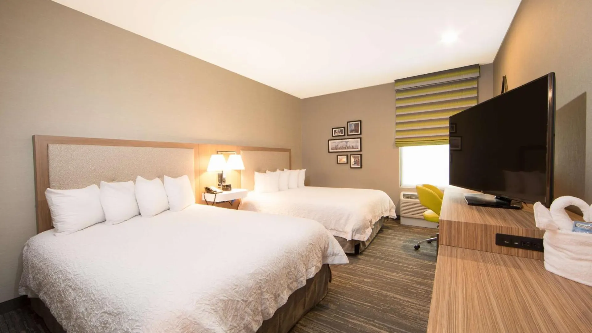 Hampton Inn & Suites Seattle-Downtown