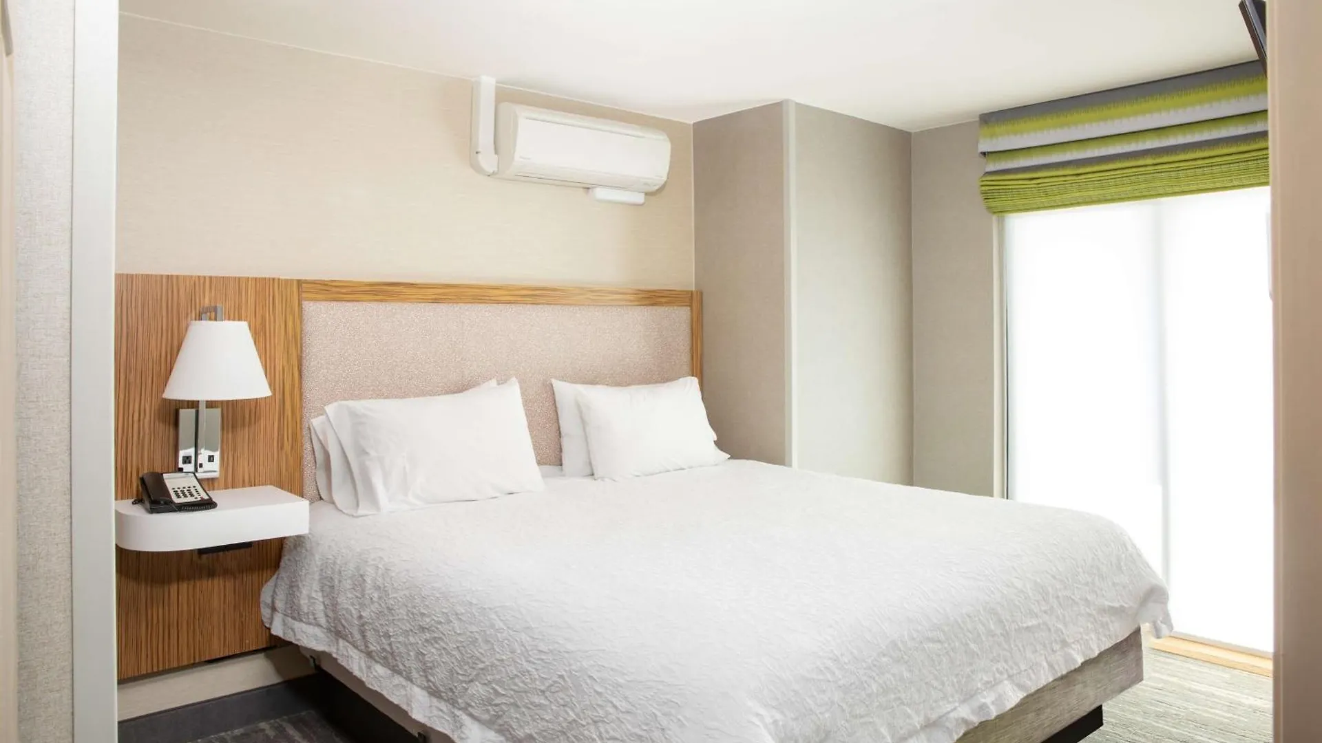 Hampton Inn & Suites Seattle-Downtown 3*, Seattle